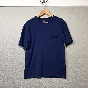 M Men’s GAP Classic Pocket Tee NWOT